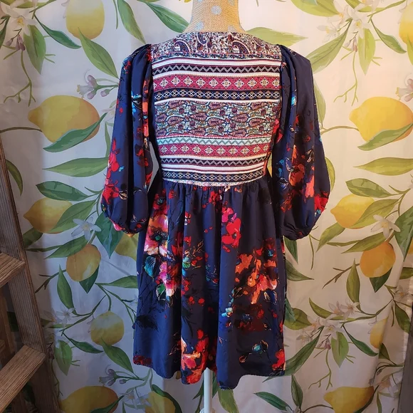 Navy floral elbow length sleeve tunic - Picture 8 of 9